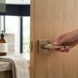 Alloytek - Compact Zinc Door Handle Collection with Lock & Latch